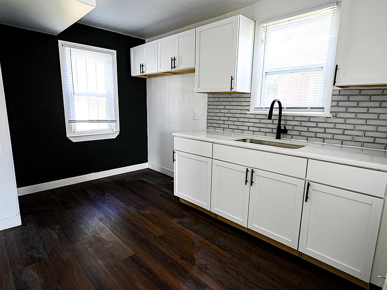 15829 Minock St — Photo 9