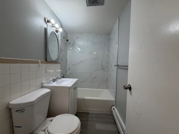 7111 E Main St #3D, Torrington, CT 06790