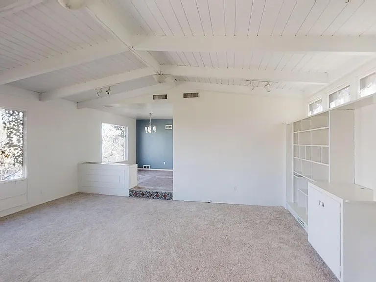 Super Cool Mid-Century Modern East Nob Hill Penthouse Suite with Views — Photo 3