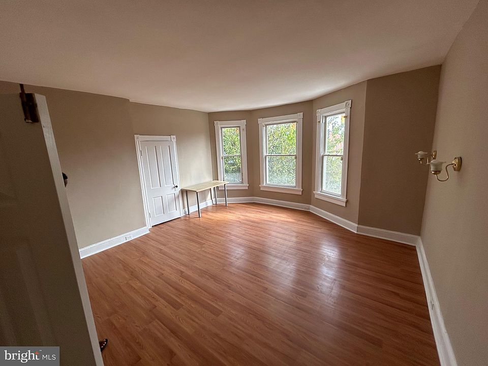 1st image of 514 E 41st St #B