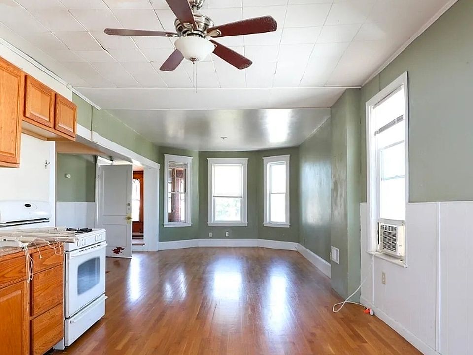 1st image of 51 Leicester St APT 1