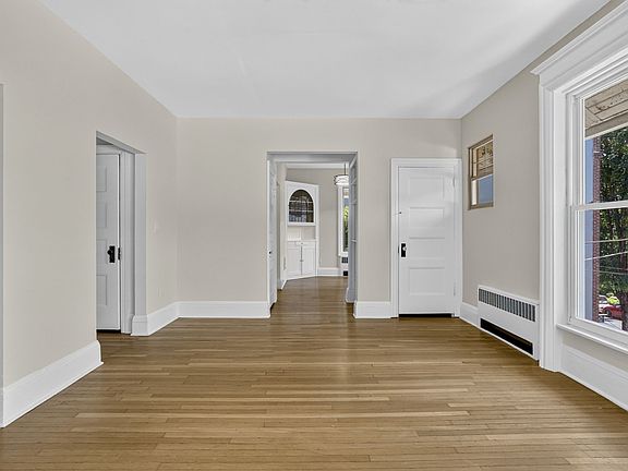 4th image of 2233 NW Flanders St #978ea0baa