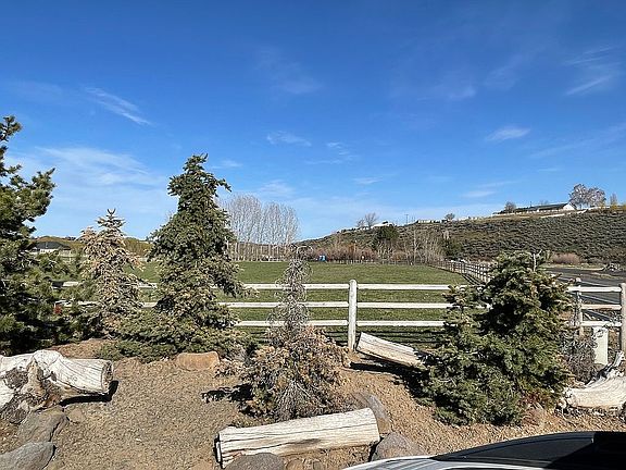 3rd image of Hollow Creek Ln