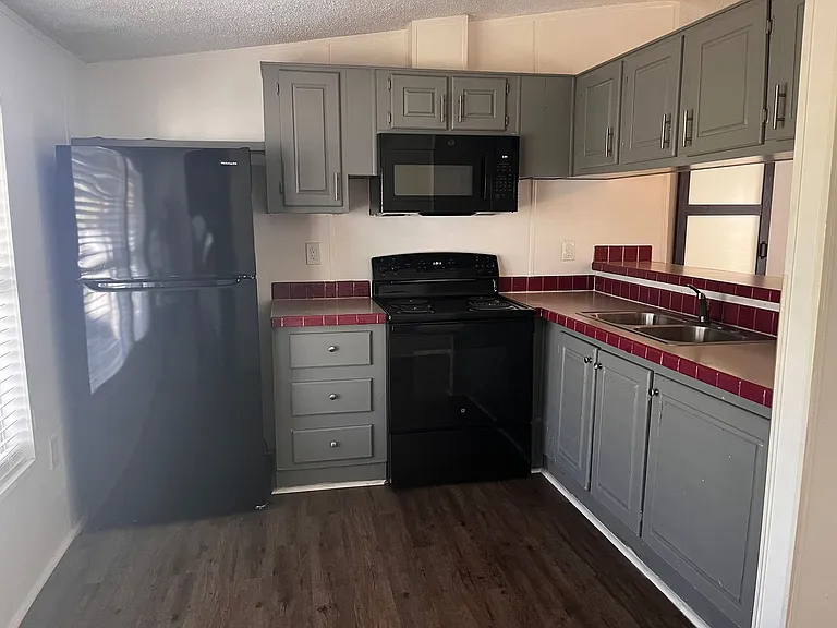 8015 SE Fairchild Way — Photo 10