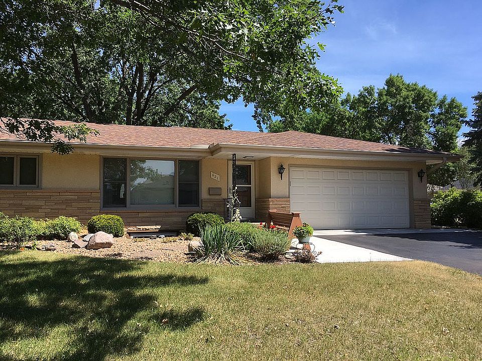 Angle - Front of house