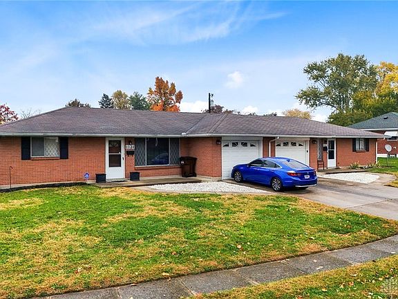 2nd image of 1123 E Maple Ave #1121