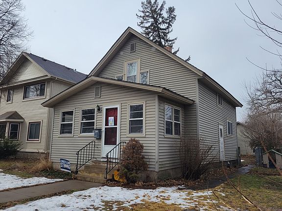 3rd image of 2820 38th Ave S