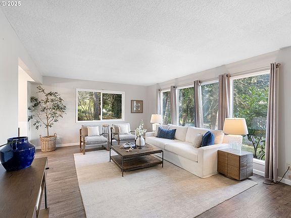 4th image of 1010 Marylhurst Dr