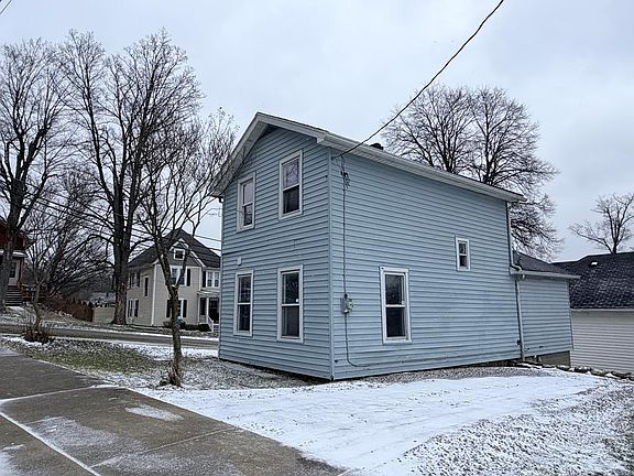 3rd image of 435 N Drake St
