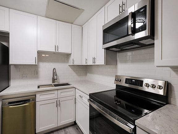 5th image of 404 E Park Ave APT 4