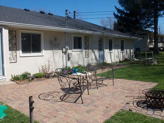 Great patio to enjoy a fire or enjoy the sunshine!