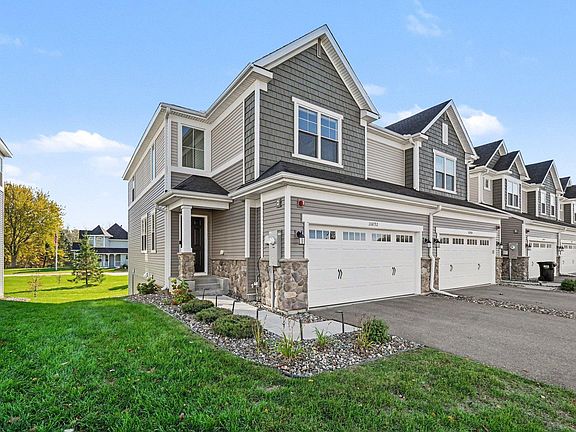 2nd image of 10892 Dunkirk Cir N