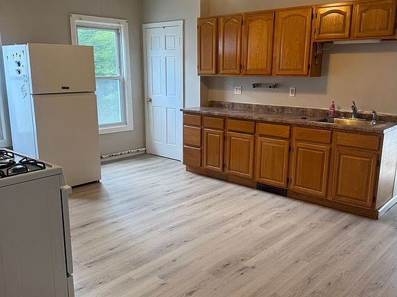 2nd image of 72-74 Merchants Ave #72-C