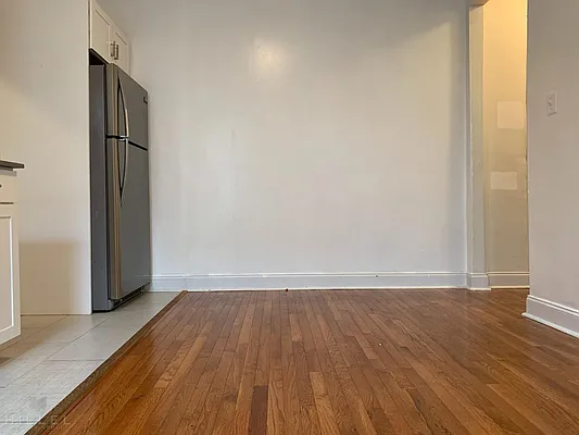 Rented by Hillel Realty Group | media 6