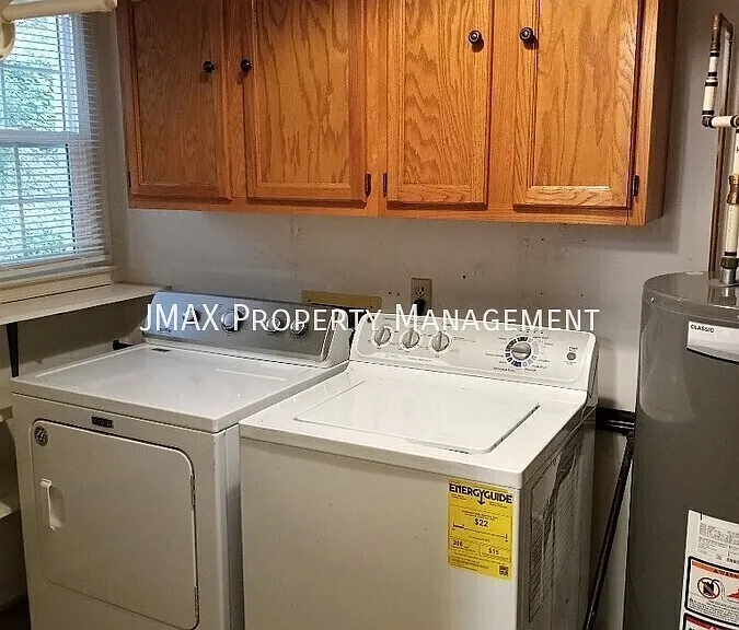 2679 Beverly Blvd SW — Photo 8