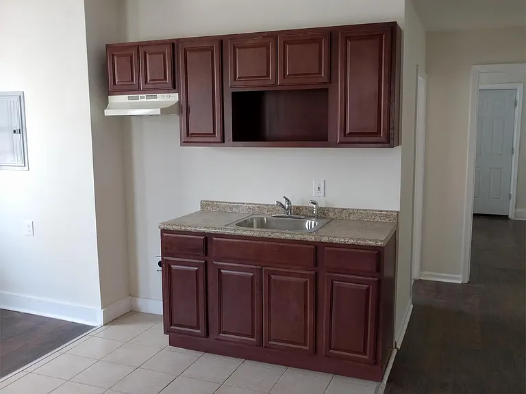 1204 W Rockland St #4 — Photo 9