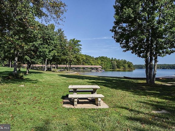 2nd image of 227 Lake Front Dr