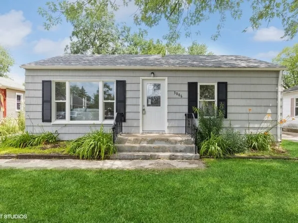 3006 Emily Ln, McHenry, IL 60051