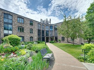 1860 Eagle Ridge Dr #W307, Mendota Heights, MN 55118