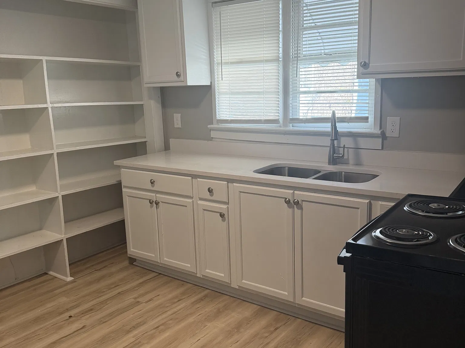 218 East Render Street - 1 — Photo 3