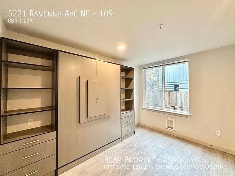 5221 Ravenna Ave NE — Photo 11