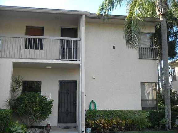 5th image of 4319 Carambola Cir S