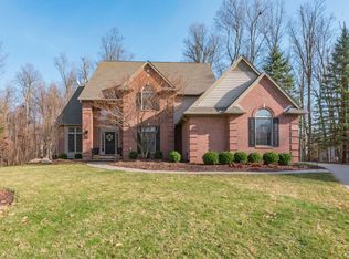 1363 Whispering Maples Ct, Ann Arbor, MI 48108