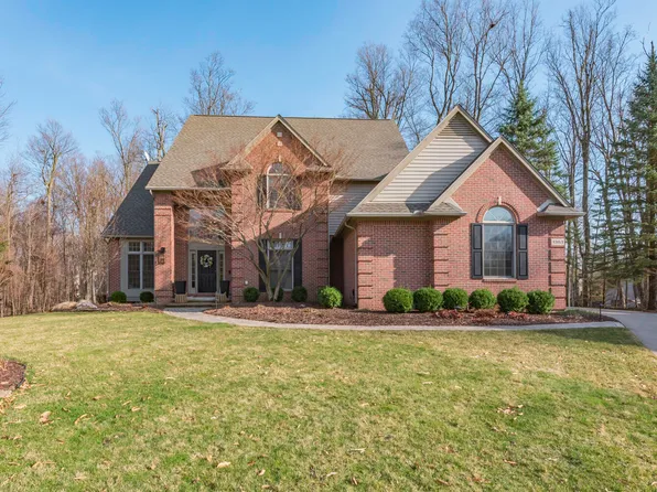 1363 Whispering Maples Ct, Ann Arbor, MI 48108