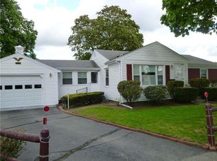 14 Doran Dr, Pawtucket, RI 02861