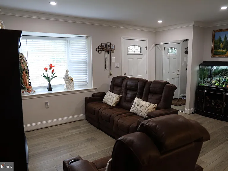 123 Cameron St — Photo 5