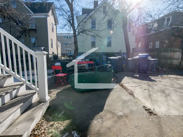 35 Pratt St, Allston, MA