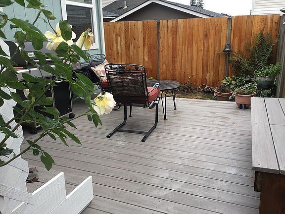 5th image of 11015 Meridian Dr SE