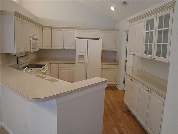 2nd image of 221 Abbey Dr