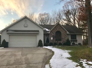 1041 N Emily Kay Ct, Ludington, MI 49431