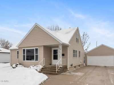 610 13th St NW, East Grand Forks, MN, 56721