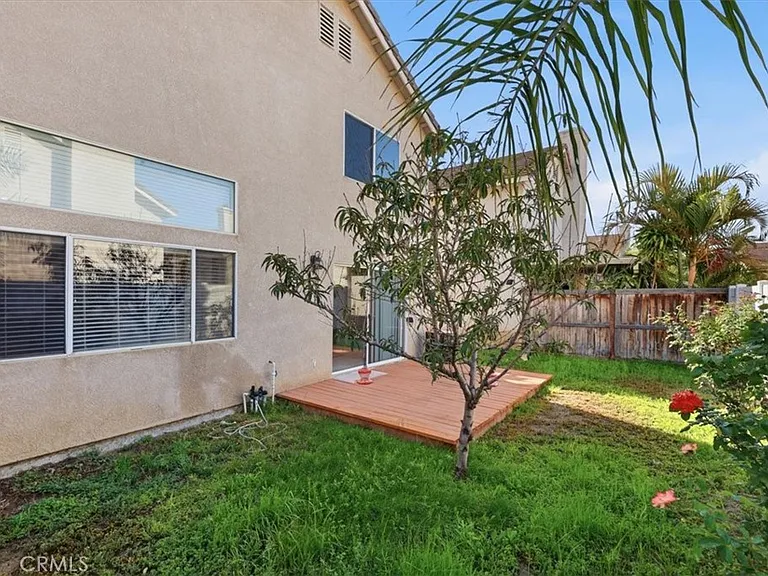 930 Primrose Ln — Photo 30