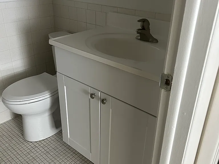 Colony Bay Apartments — Photo 6