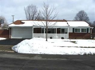 824 Barkins Ave, Englewood, OH