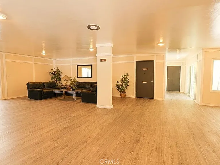 5412 Lindley Ave #310 — Photo 2