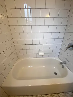 Rented by Urban Real Estate Property Group Inc | media 18