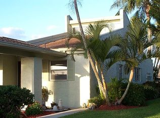 400 Charlemagne Blvd, Naples, FL 34112