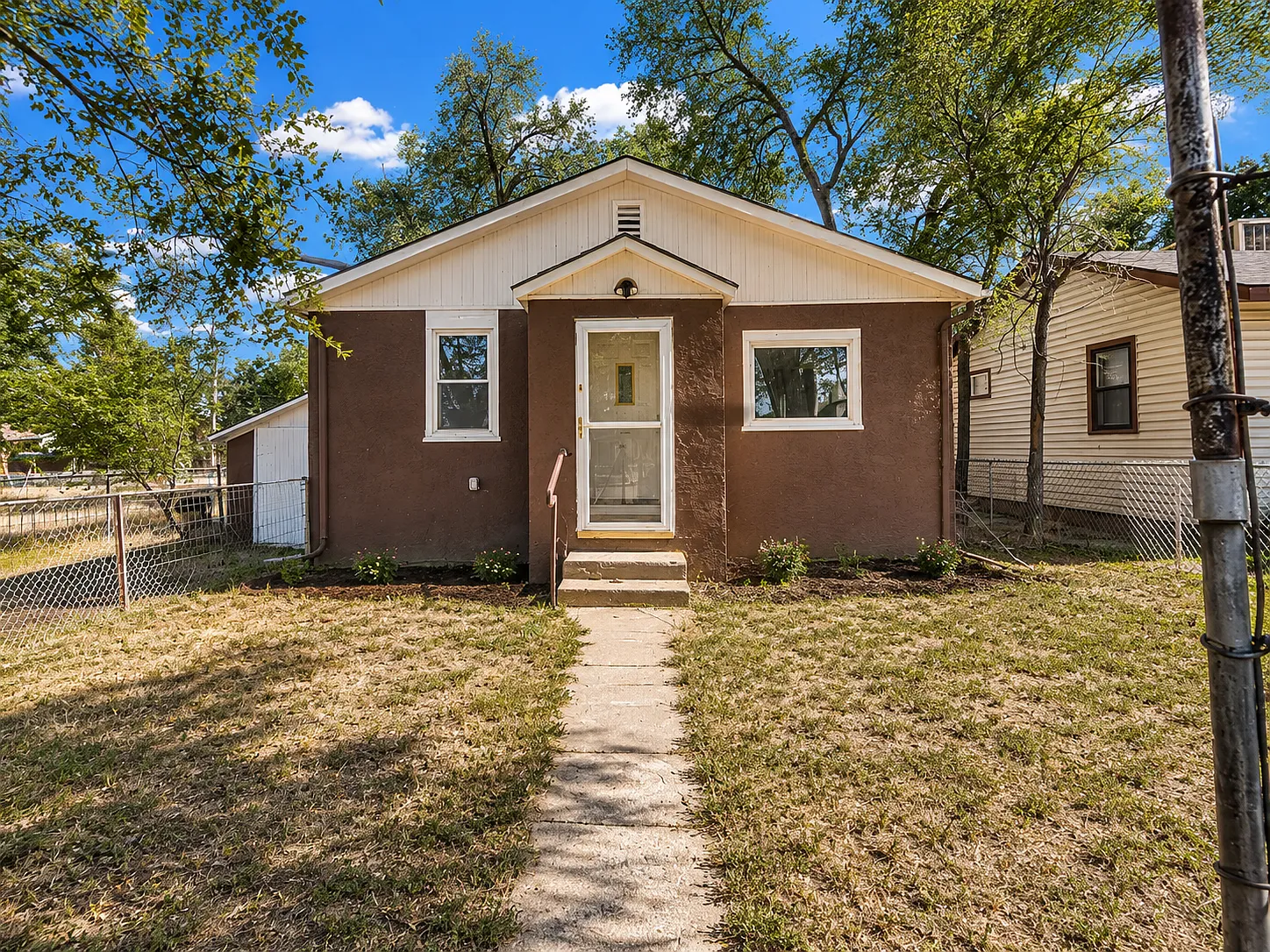 2 bed, 893 sqft, $1,500 — Photo 1