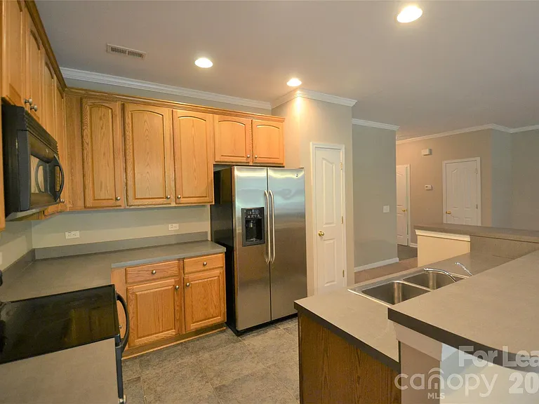 16512 Kettlewell Ln — Photo 6