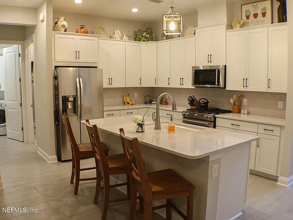 5th image of 40 SILK OAK Court