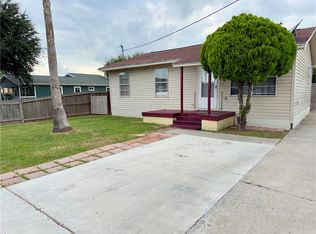 1934 Crestmont St, Corpus Christi, TX 78418