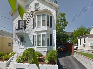 12 Hawes St, Pawtucket, RI 02860