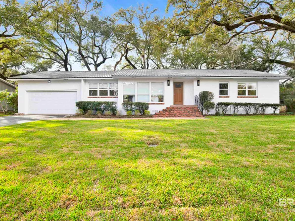 380 S Church St, Fairhope, AL 36532