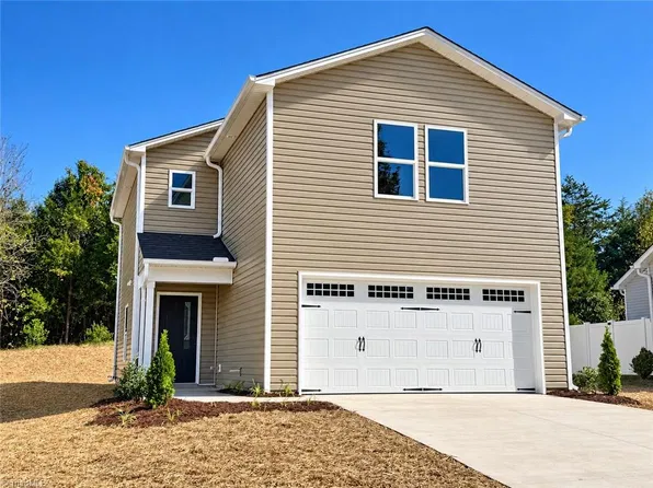332 Poppy Ct, Eden, NC 27288
