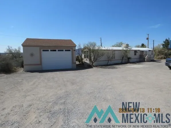 208 Trinity Ave, Elephant Butte, NM 87935
