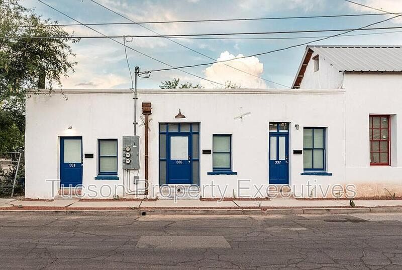 1st image of 335 S Convent Ave